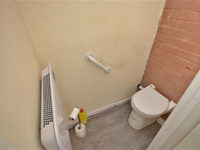GROUND FLOOR CLOAKROOM